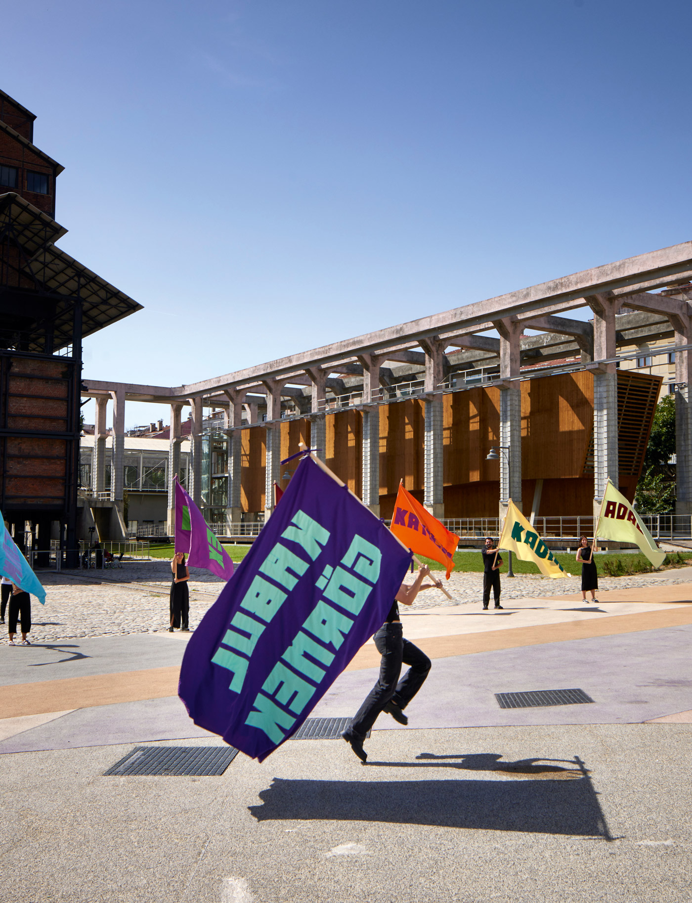 17.IB Gashouse Arahmaiani Photoby Davidlevene 3 Rgb