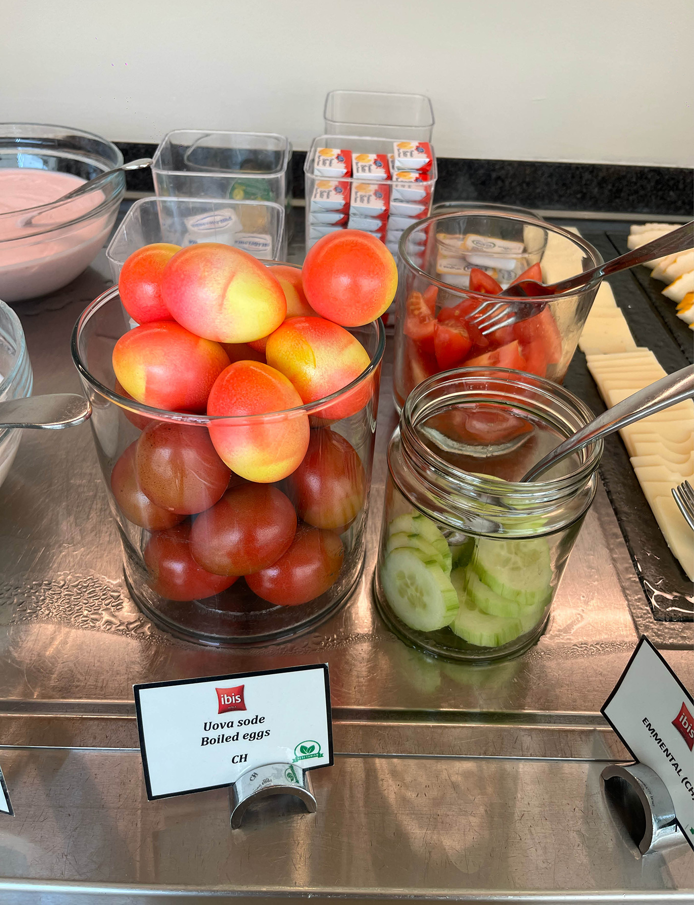 120 127 Feature Locarno Cici Peng B5